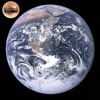 Pluto vs. Zem